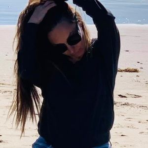 Meet your Posher, Adrienna